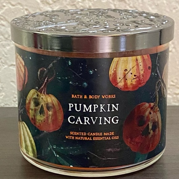 Bath & Body Works Pumpkin Carving 3 Wick Candle NWT - Picture 1 of 4